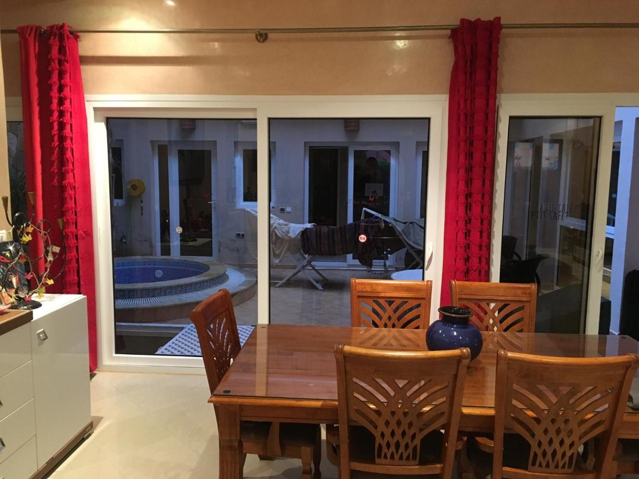 Europa Mirlef T Aventur Guest House Mirleft Exterior photo